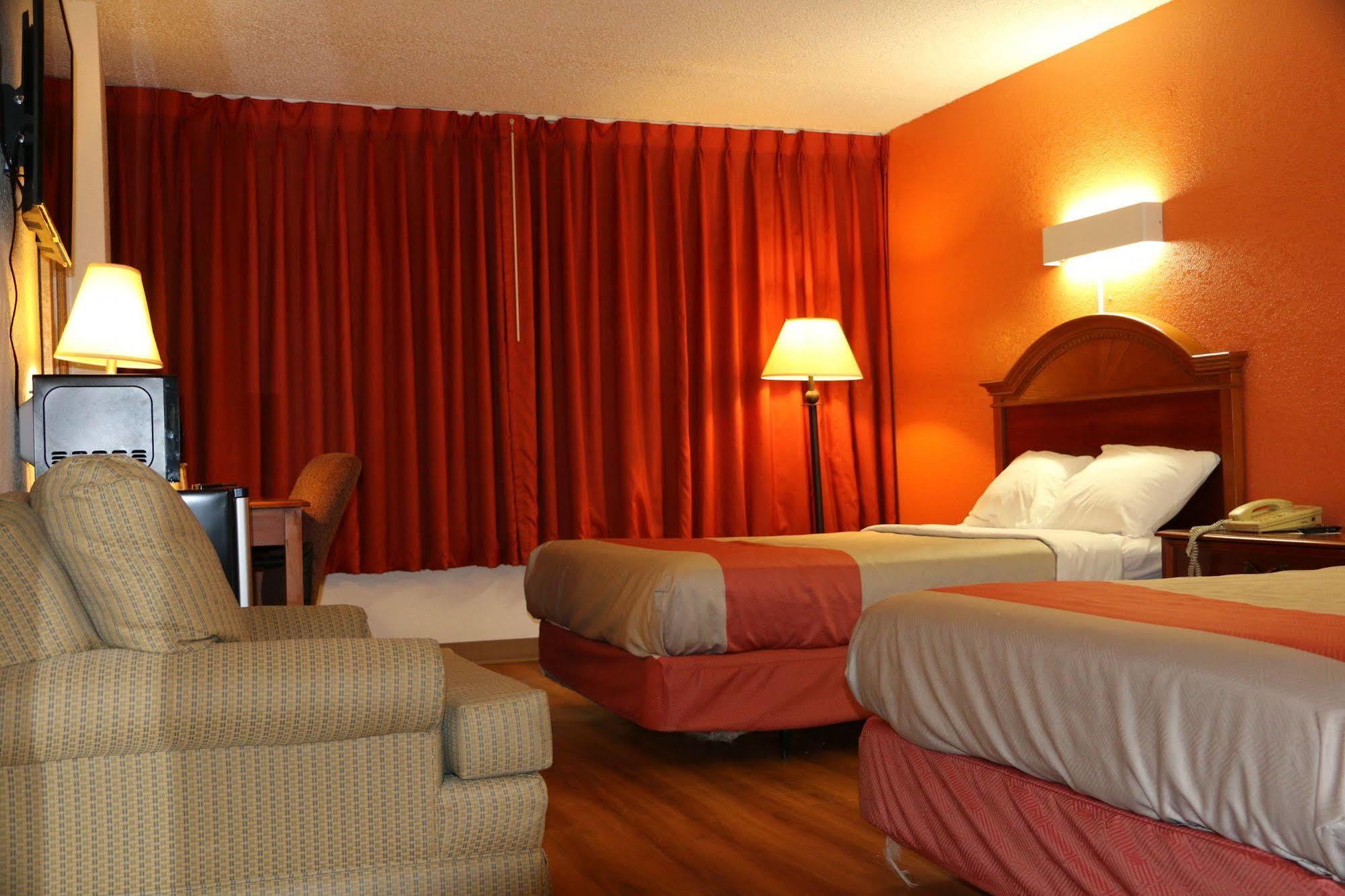 Sky Hotel At Tulsa Airport Εξωτερικό φωτογραφία